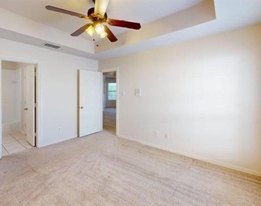 4513 Saint James Drive - Photo Thumbnail 16
