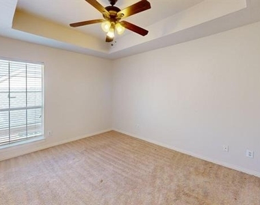4513 Saint James Drive - Photo Thumbnail 17