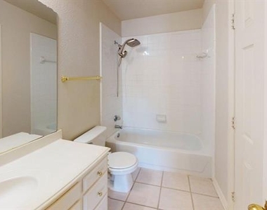 4513 Saint James Drive - Photo Thumbnail 23