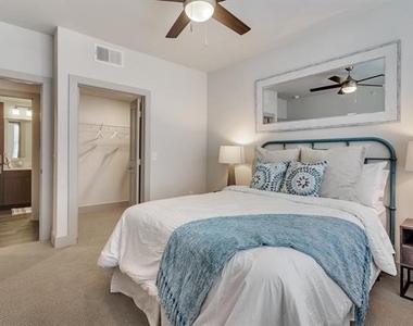 10550 N Central Expressway - Photo Thumbnail 1