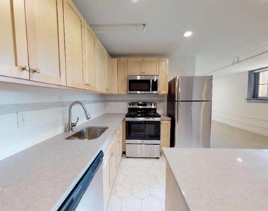 401 N Carroll Avenue - Photo Thumbnail 4