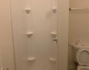 617 W Gandy Street W - Photo Thumbnail 10
