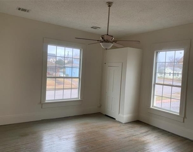 617 W Gandy Street W - Photo Thumbnail 7