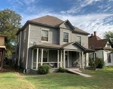 617 W Gandy Street W - Photo Thumbnail 14