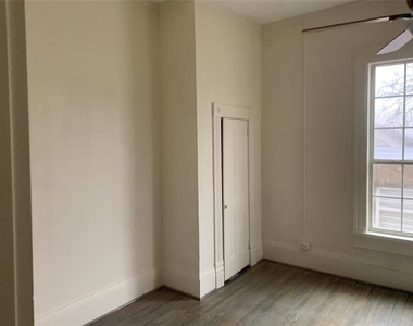 617 W Gandy Street W - Photo Thumbnail 5