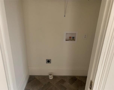 617 W Gandy Street W - Photo Thumbnail 13