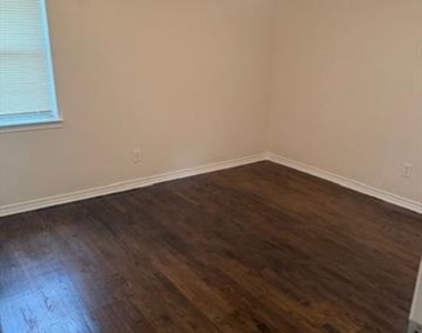1303 Cypress Drive - Photo Thumbnail 5