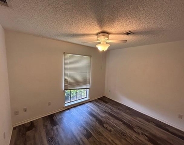 1720 Nest Place - Photo Thumbnail 8