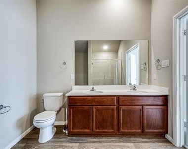 6020 Halton Drive - Photo Thumbnail 16