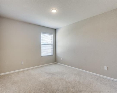 6020 Halton Drive - Photo Thumbnail 14