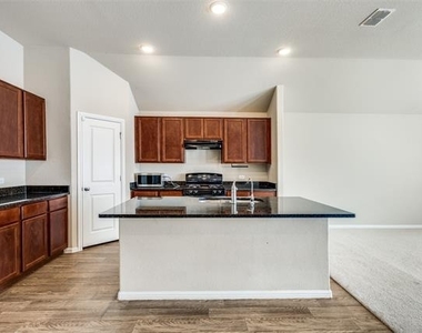 6020 Halton Drive - Photo Thumbnail 11
