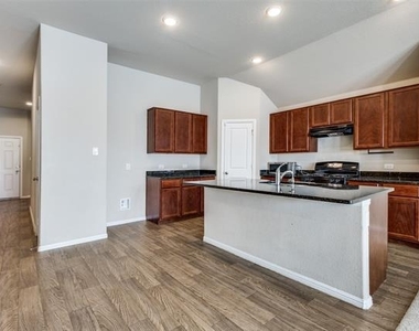 6020 Halton Drive - Photo Thumbnail 10