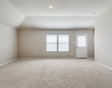 6020 Halton Drive - Photo Thumbnail 9