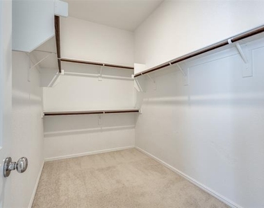 6020 Halton Drive - Photo Thumbnail 21