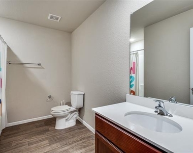 6020 Halton Drive - Photo Thumbnail 12