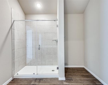 6020 Halton Drive - Photo Thumbnail 18