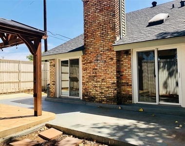 3013 Carolyn Court - Photo Thumbnail 19