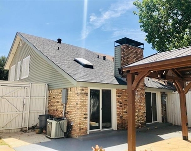 3013 Carolyn Court - Photo Thumbnail 17
