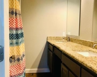 3013 Carolyn Court - Photo Thumbnail 14