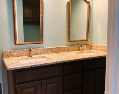 3013 Carolyn Court - Photo Thumbnail 13