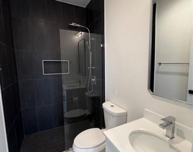 2203 Hondo Avenue - Photo Thumbnail 15