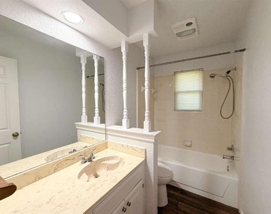 701 Daniels Drive - Photo Thumbnail 13