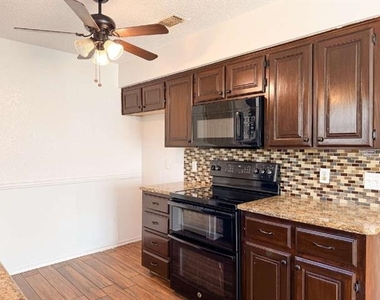 701 Daniels Drive - Photo Thumbnail 9