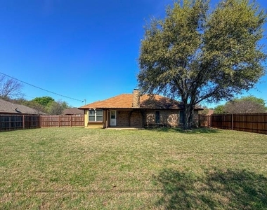 701 Daniels Drive - Photo Thumbnail 22