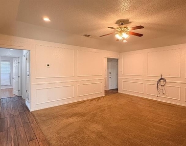 701 Daniels Drive - Photo Thumbnail 6