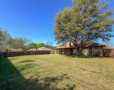 701 Daniels Drive - Photo Thumbnail 21