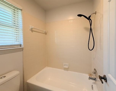 701 Daniels Drive - Photo Thumbnail 19