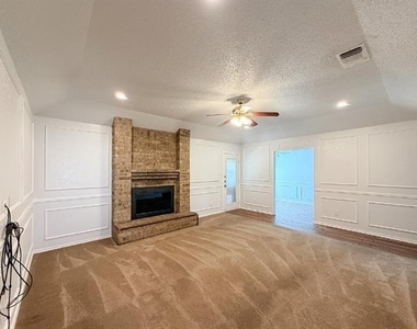 701 Daniels Drive - Photo Thumbnail 5