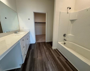 1517 Escondido Drive - Photo Thumbnail 16