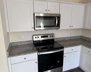 1517 Escondido Drive - Photo Thumbnail 12