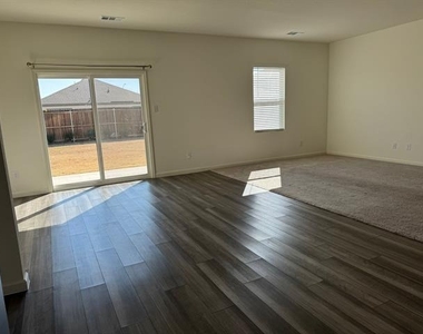 1517 Escondido Drive - Photo Thumbnail 9