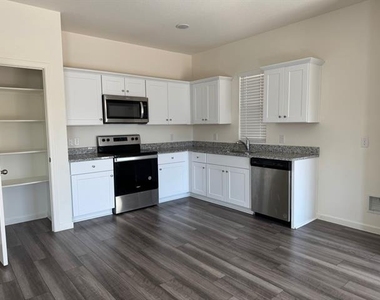 1517 Escondido Drive - Photo Thumbnail 10