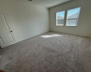 1517 Escondido Drive - Photo Thumbnail 15