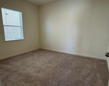 1517 Escondido Drive - Photo Thumbnail 7