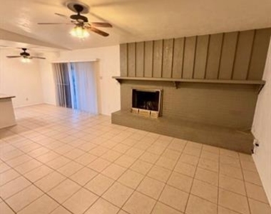 710 Silverstone Drive - Photo Thumbnail 8