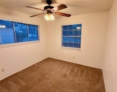 710 Silverstone Drive - Photo Thumbnail 26