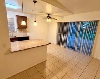 710 Silverstone Drive - Photo Thumbnail 10