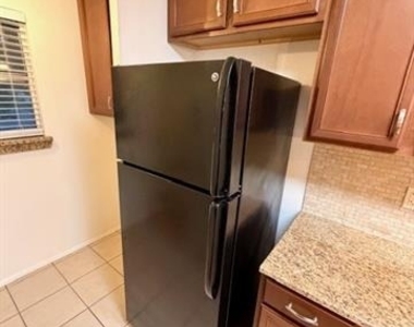 710 Silverstone Drive - Photo Thumbnail 15