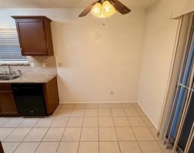 710 Silverstone Drive - Photo Thumbnail 12