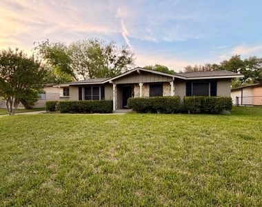 710 Silverstone Drive - Photo Thumbnail 1