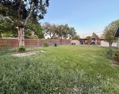 710 Silverstone Drive - Photo Thumbnail 30