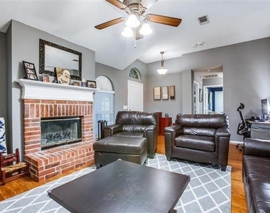 1309 Aspen Lane - Photo Thumbnail 14