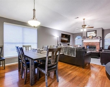 1309 Aspen Lane - Photo Thumbnail 20