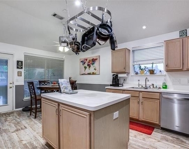 1309 Aspen Lane - Photo Thumbnail 16