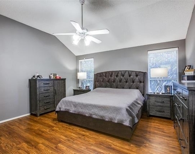 1309 Aspen Lane - Photo Thumbnail 5