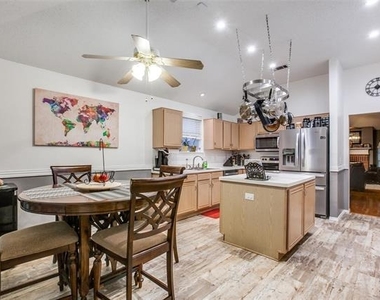 1309 Aspen Lane - Photo Thumbnail 3